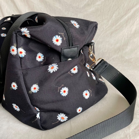 Alice + Olivia Daisy Print Duffle Bag Tote by Stacey Bendet - Picture 12 of 16